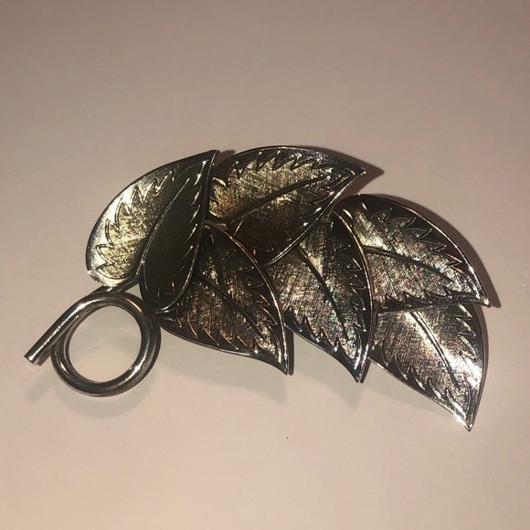 VTG 50s 60s Coro Silver Tone Leaf Leaves Floral Style Brooch 2.4” x 1.4” - Picture 2 of 5